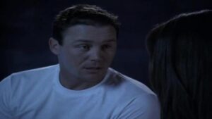 Смотреть на Лордфильм 2.0 Сериал Зачарованные 1998